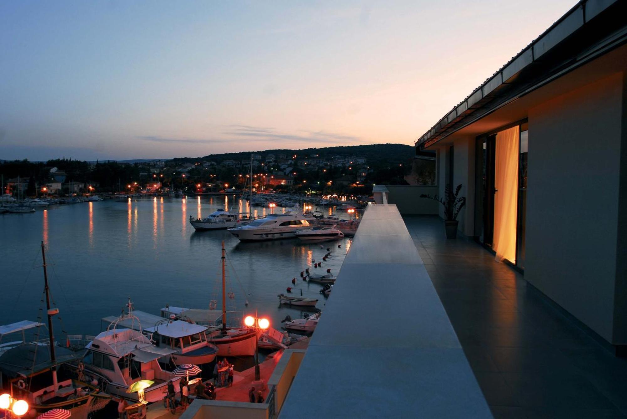 Hotel Marina Krk Town Eksteriør bilde