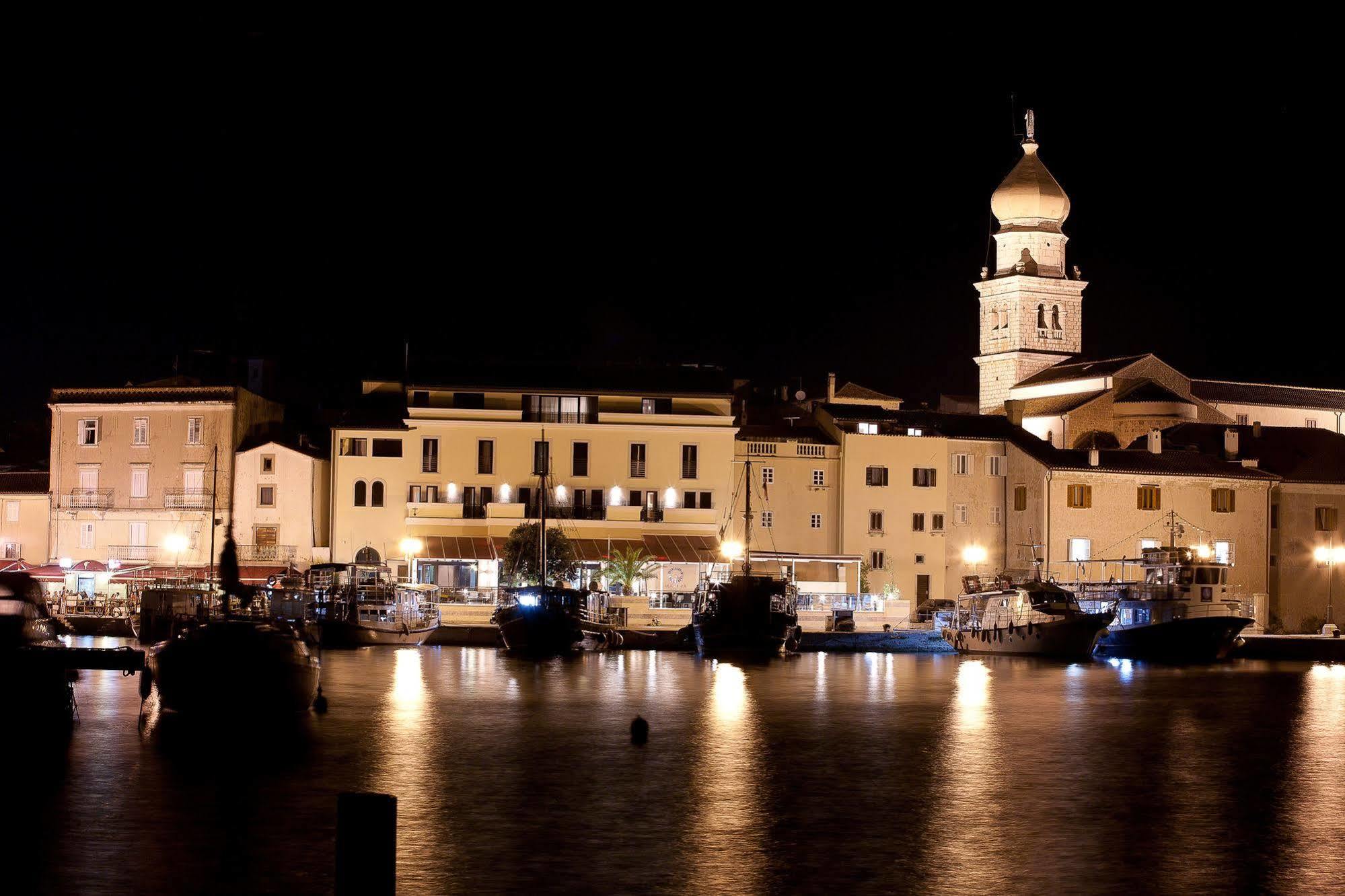 Hotel Marina Krk Town Eksteriør bilde