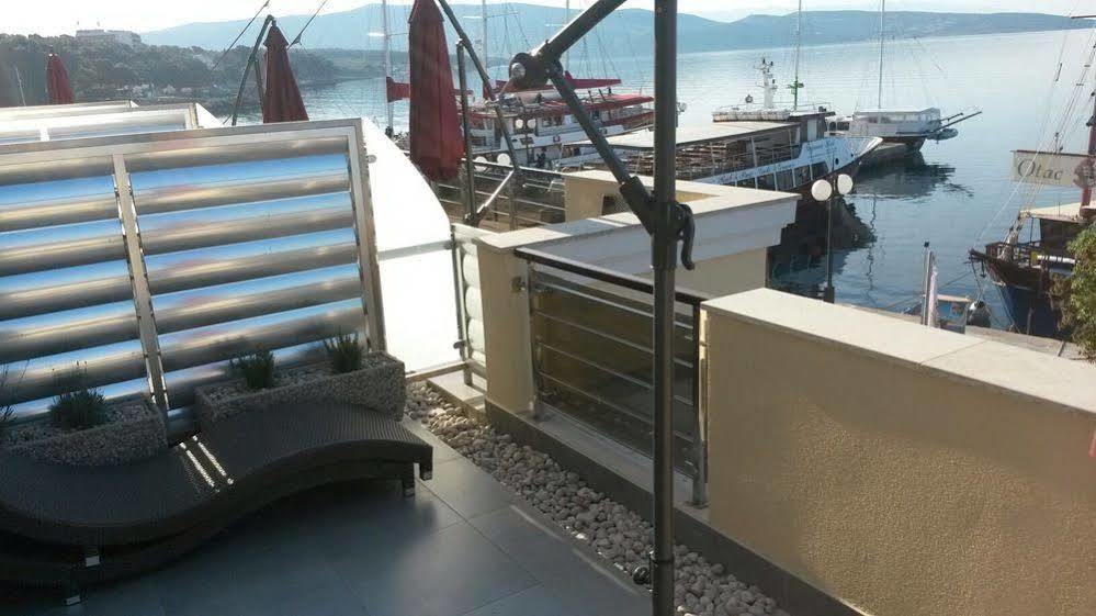 Hotel Marina Krk Town Eksteriør bilde